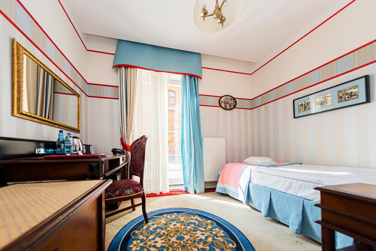 Hotel St. Bruno Giżycko Extérieur photo